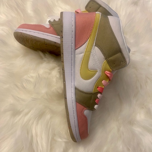 Air Jordan 1 Custom Sneaker - Picture 6 of 11